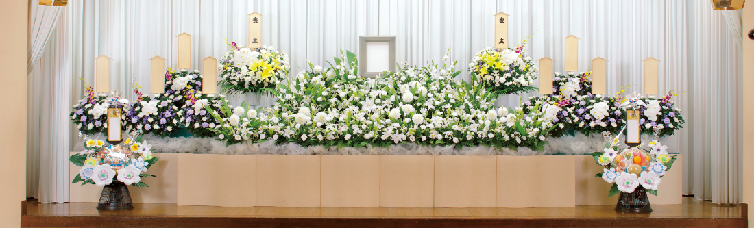 花祭壇（横幅:約4.2m）